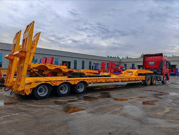 3 Axles Low Bed Trailer