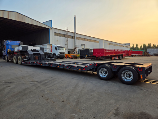 Detachable gooseneck low bed trailer